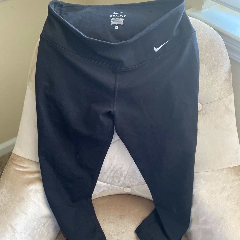 Nike cropped leggings